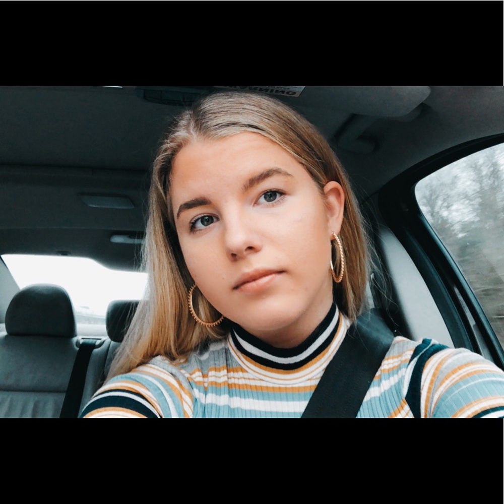 Meet your Posher, Alizabeth